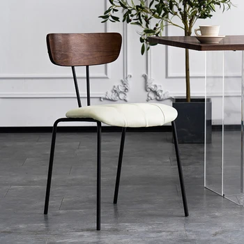 Минималистичный металлический стул Скандинавская столовая Современная столовая Расслабляющий стул Эргономичный шезлонг на открытом воздухе Кухонная мебель